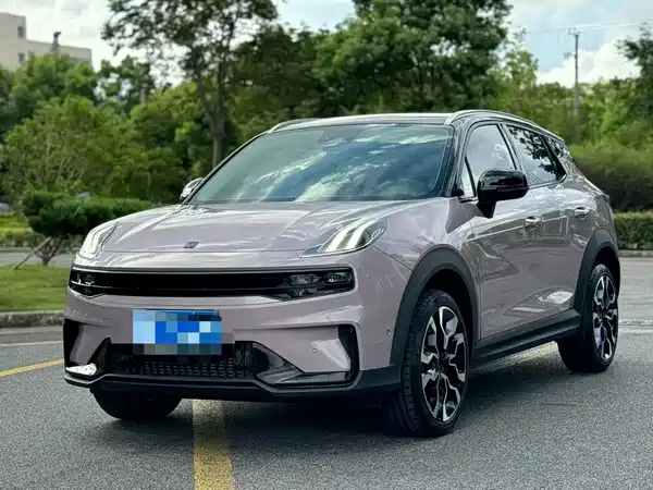 Lynk & Co 06 2023