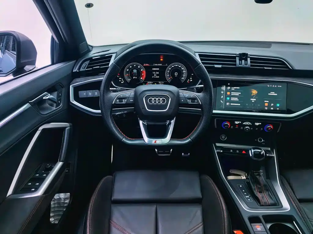 Audi Q3 Sportback 2023 — фото 13