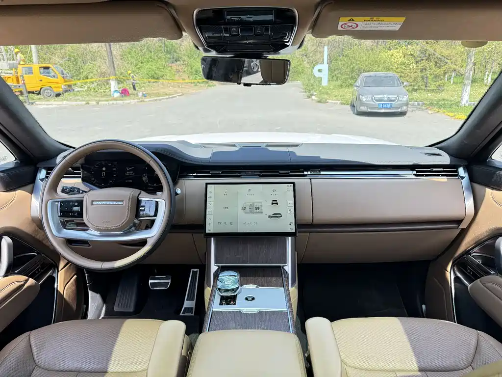 Land Rover Range Rover 2024 — фото 11