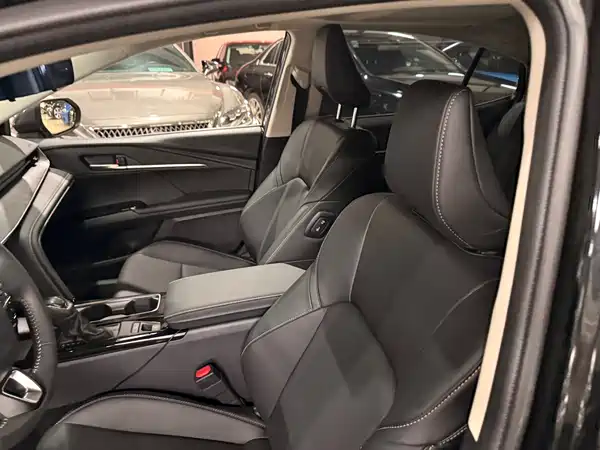 Toyota Camry 2024