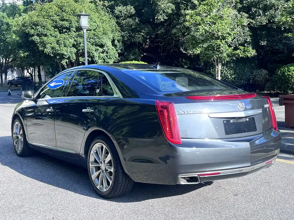 Cadillac XTS 2014 — фото 9