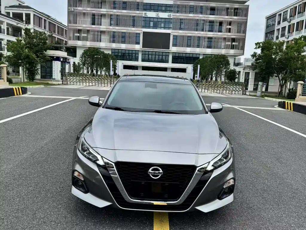 Nissan Teana 2022