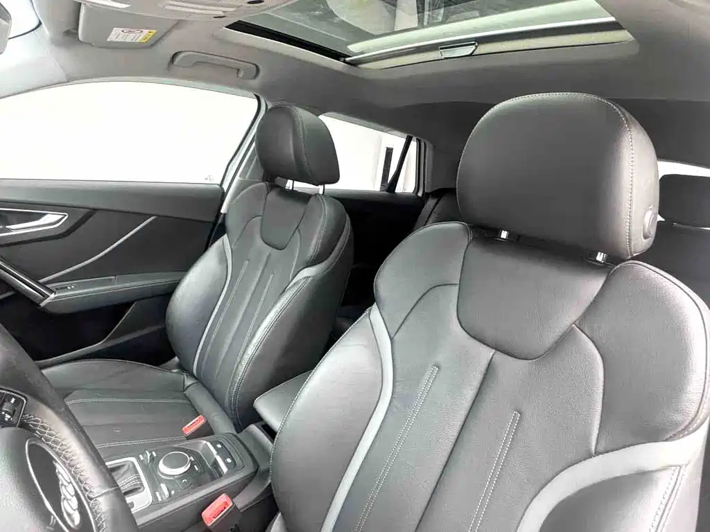 Audi Q2L 2022 — фото 11