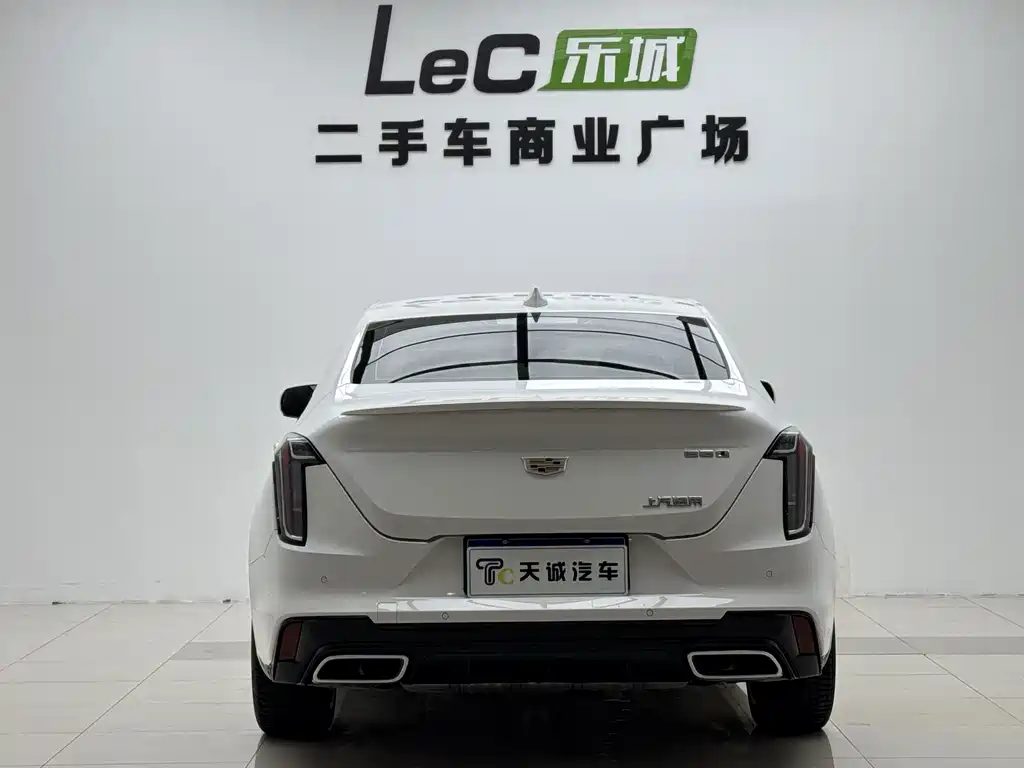 Cadillac CT4 2022 — фото 16