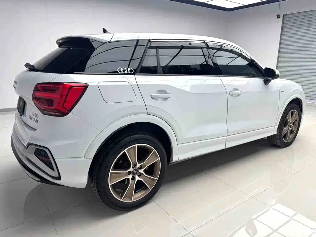 Audi Q2L 2022