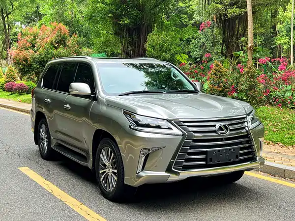 Lexus LX 2017