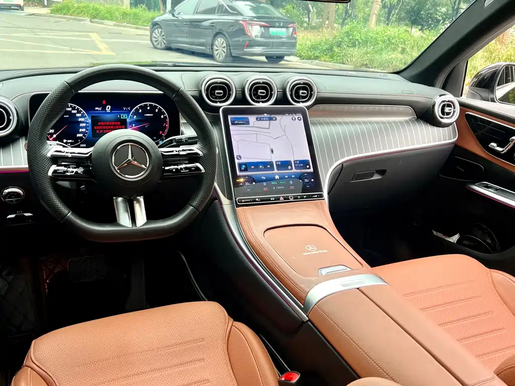Mercedes-Benz GLC 2023