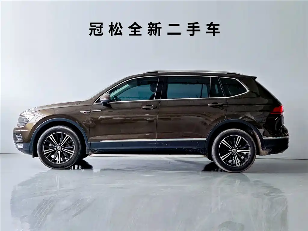 Volkswagen Tiguan L 2017 — фото 4