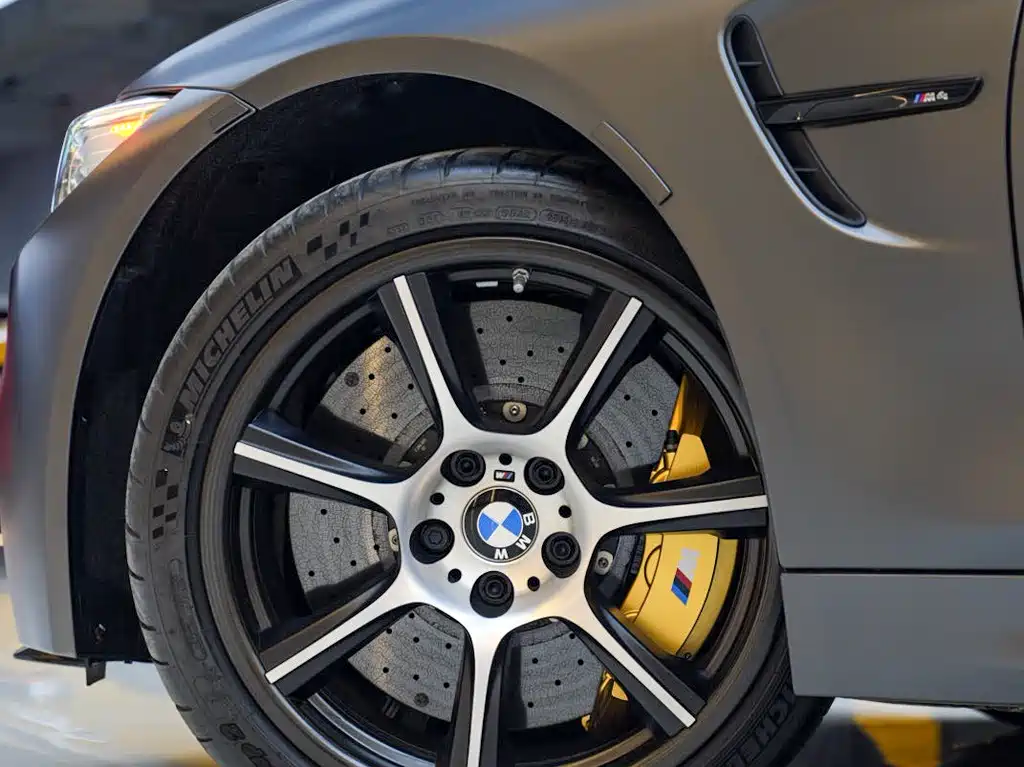 BMW M4 2024 — фото 8