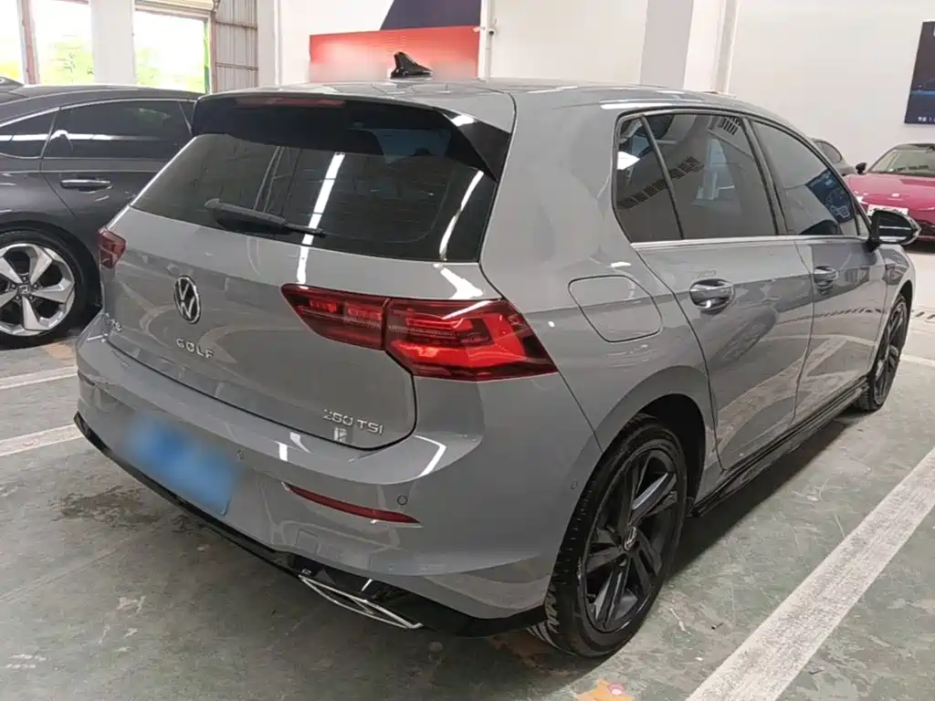Volkswagen Golf 2024
