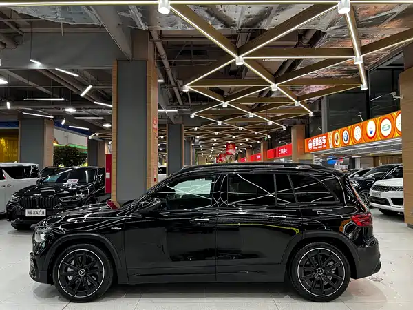 Mercedes-Benz GLB AMG 2024