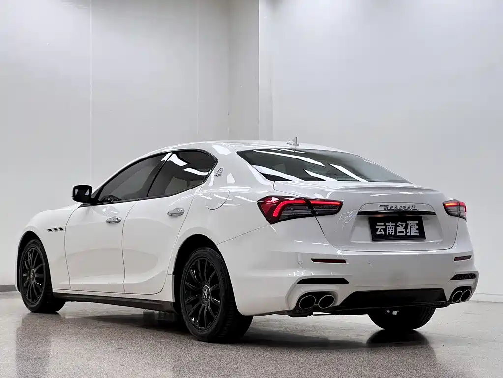 Maserati Ghibli 2015 — фото 5