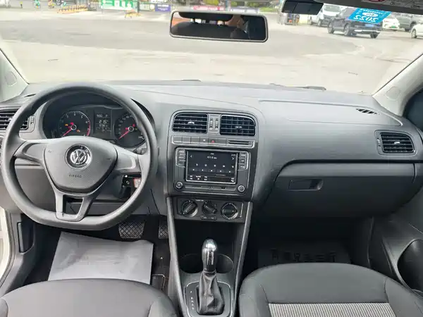 Volkswagen Polo 2016