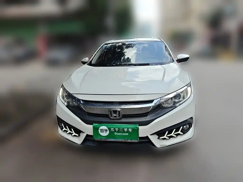 Honda Civic 2018 — фото 24