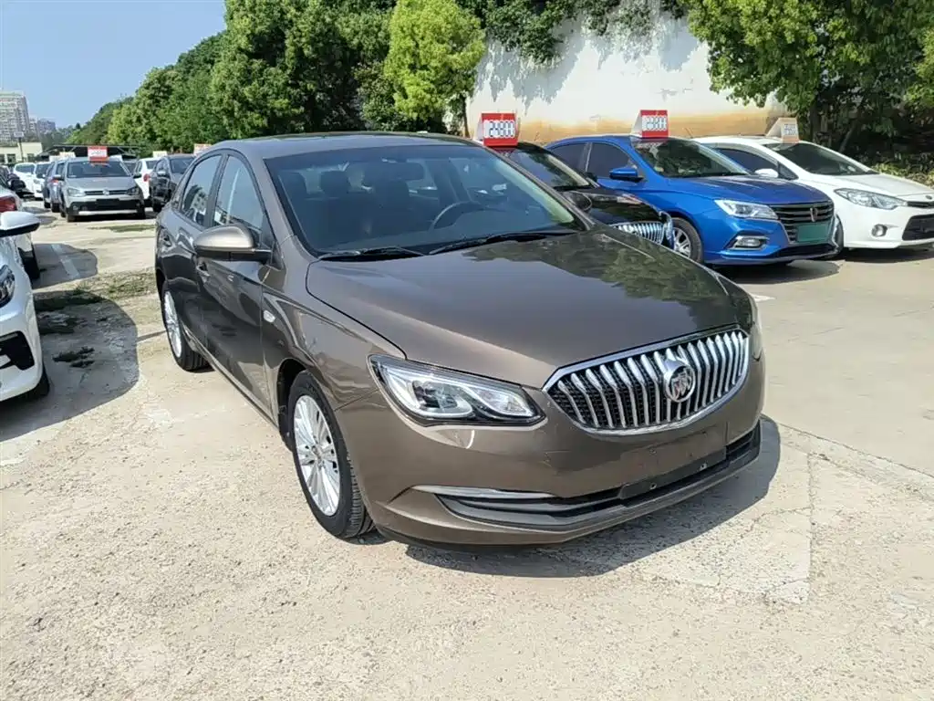 Buick Excelle 2015 — фото 4