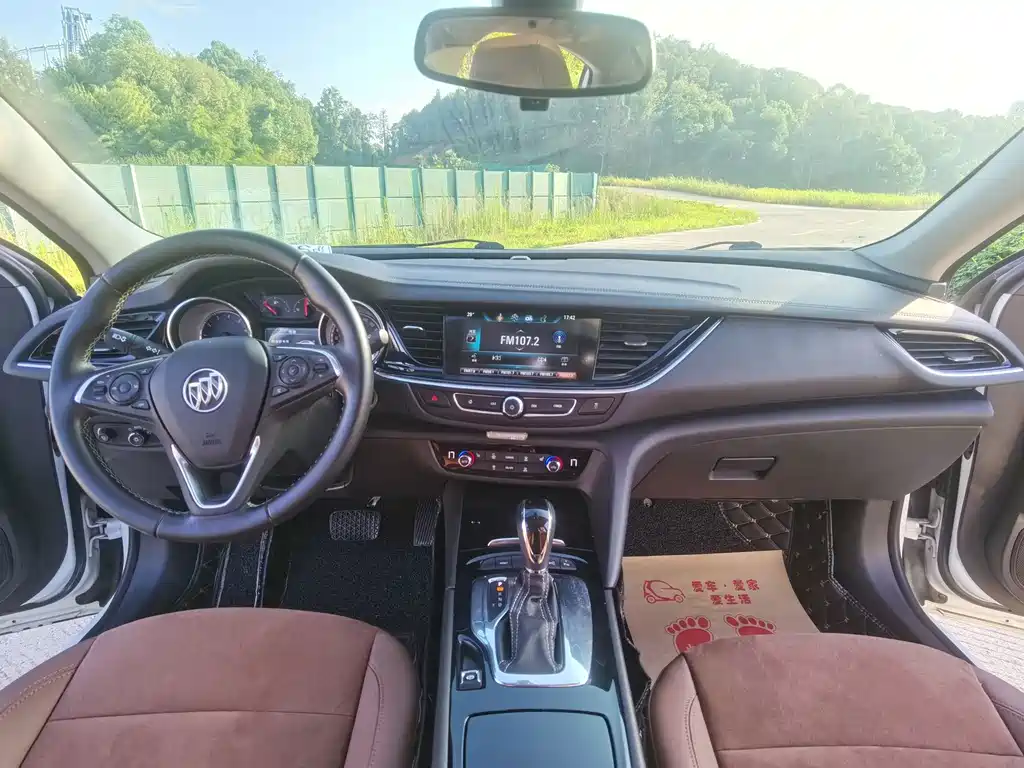 Buick Regal 2018 — фото 16