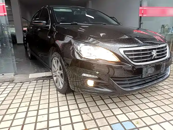 Peugeot 408 2016