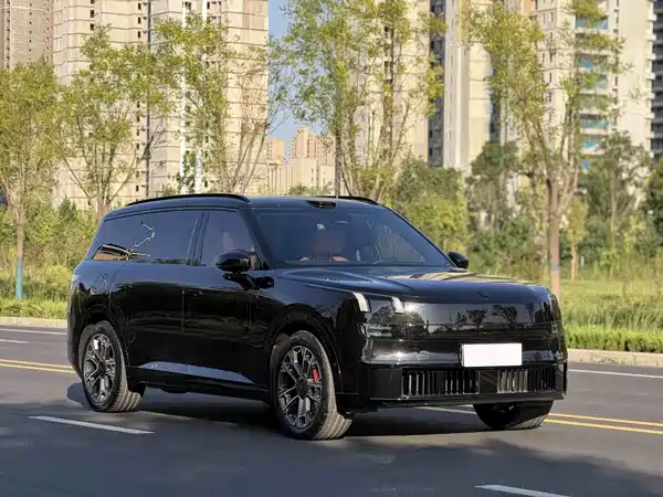 Lynk & Co 900 2026