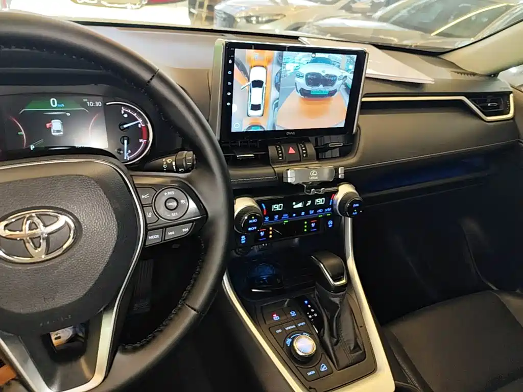 Toyota Wildlander 2020 — фото 10