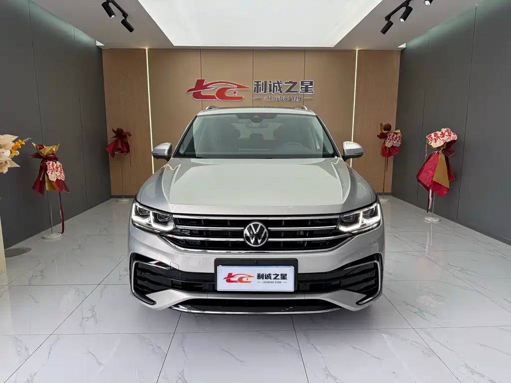 Volkswagen Tiguan L 2023 — фото 2
