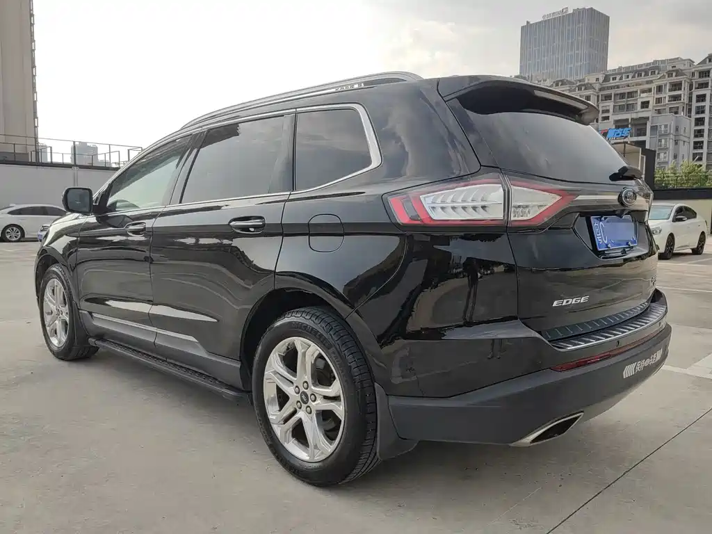 Ford Edge 2017 — фото 7
