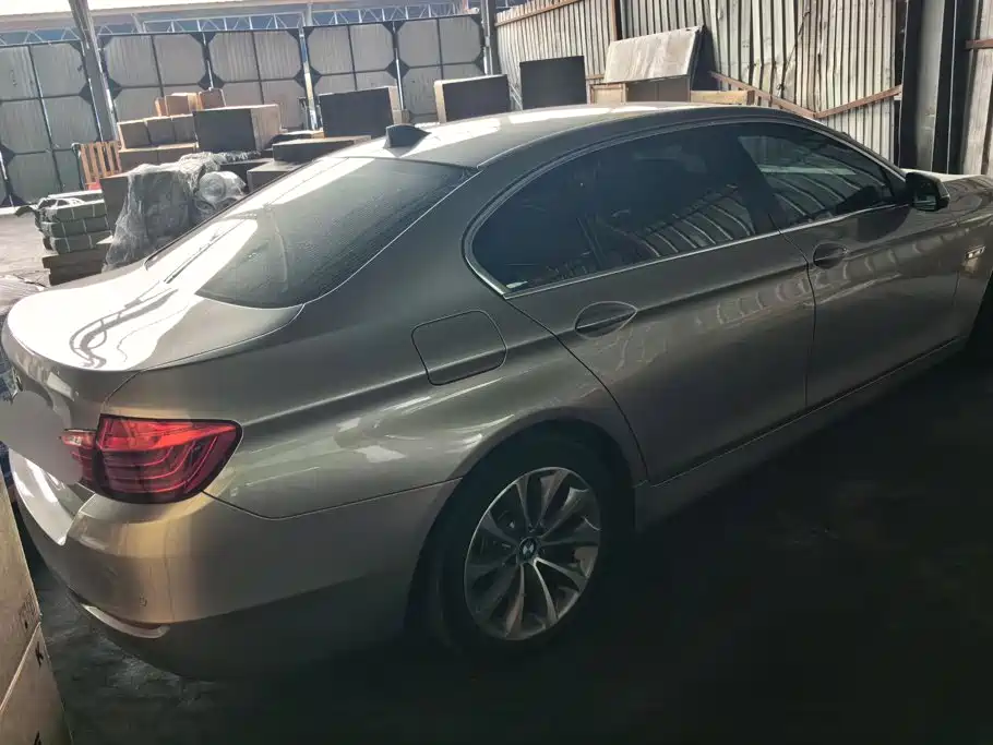 BMW 5 Series 2016 — фото 3