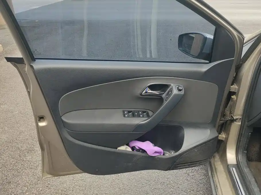 Volkswagen Polo 2015
