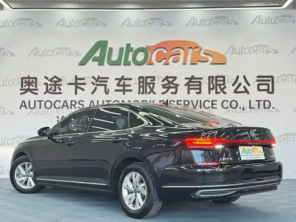 Volkswagen Passat 2023