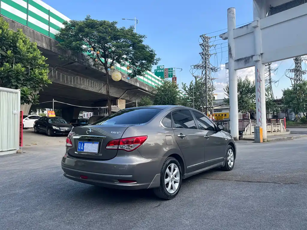 Nissan Sylphy 2012