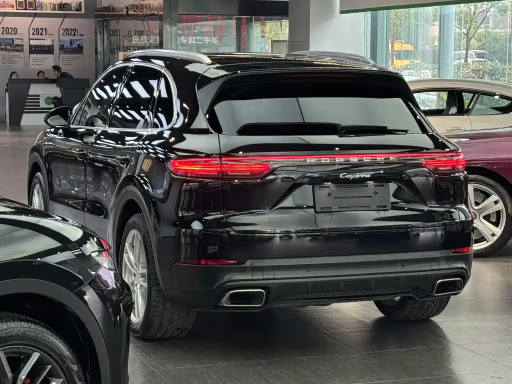 Porsche Cayenne 2019 — фото 4