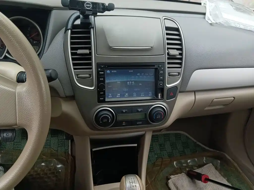 Nissan Sylphy 2015 — фото 10