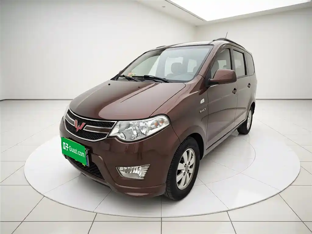 Wuling Hongguang 2017 — фото 2