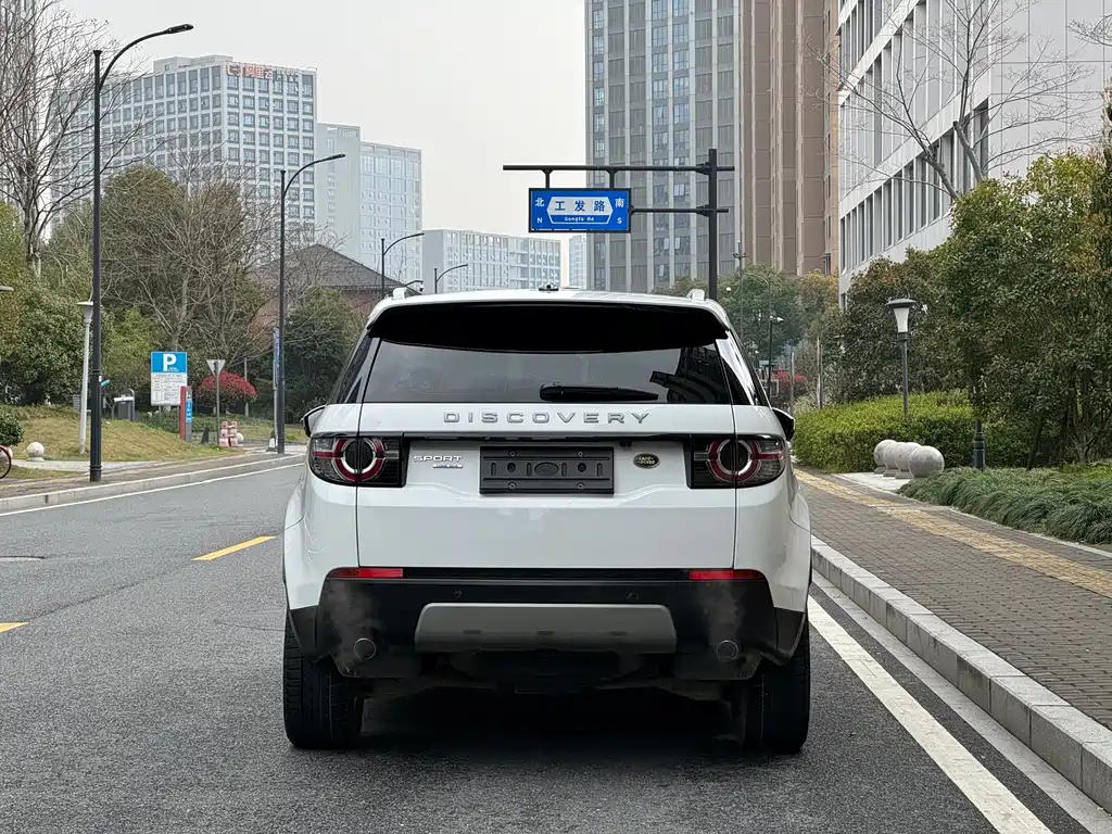 Land Rover Discovery Sport 2017 — фото 5