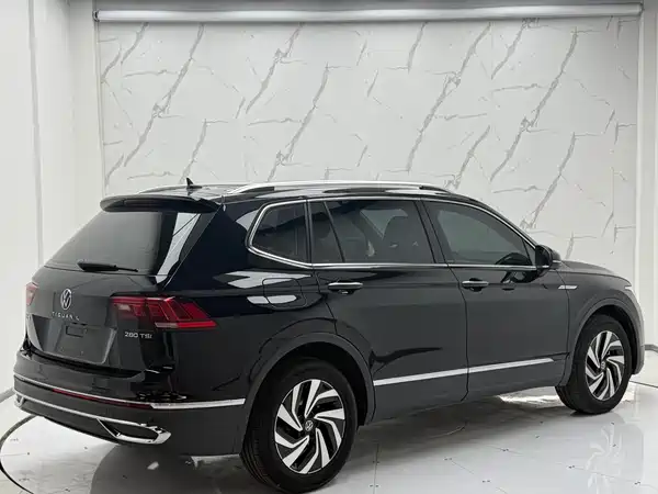 Volkswagen Tiguan L 2023