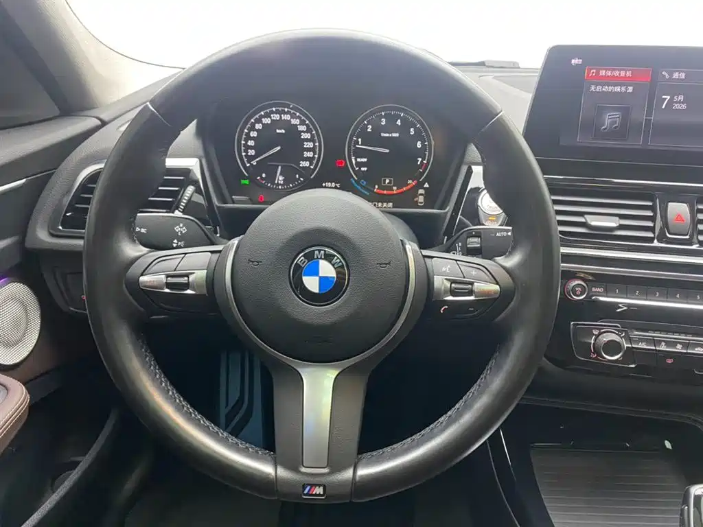 BMW 1 Series 2023 — фото 14