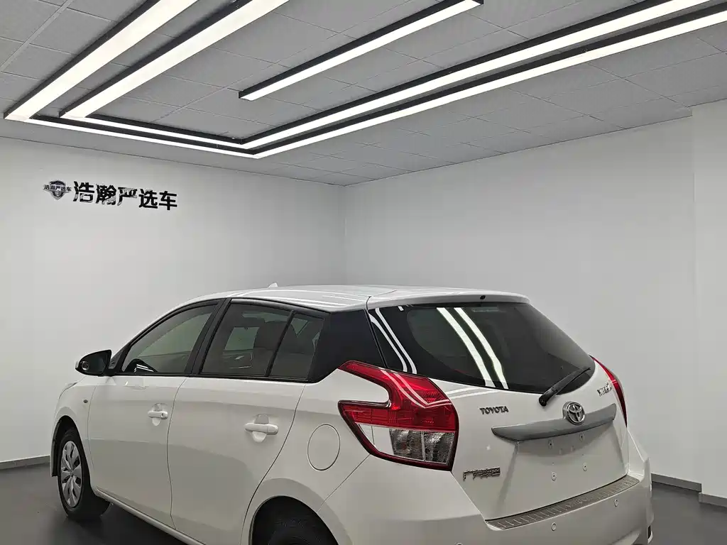 Toyota Yaris L 2016