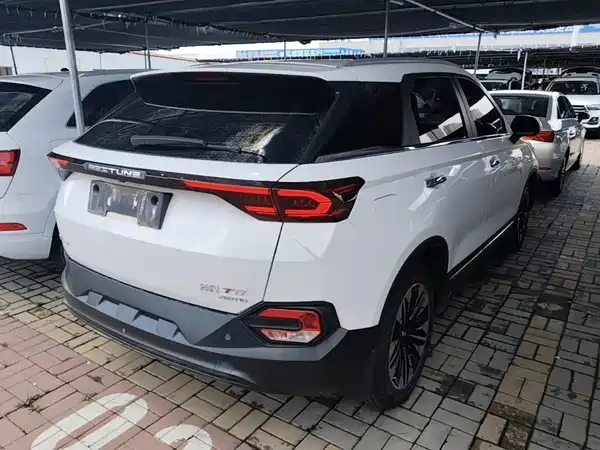 Bestune T77 2021