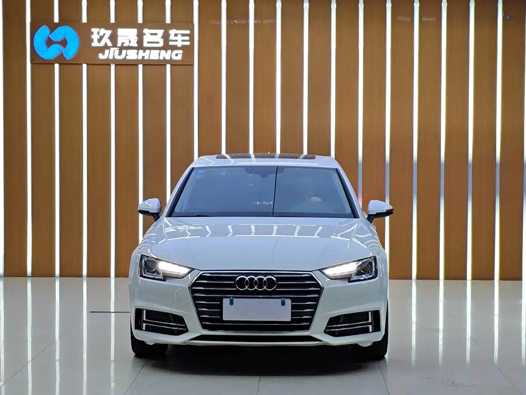 Audi A4L 2019