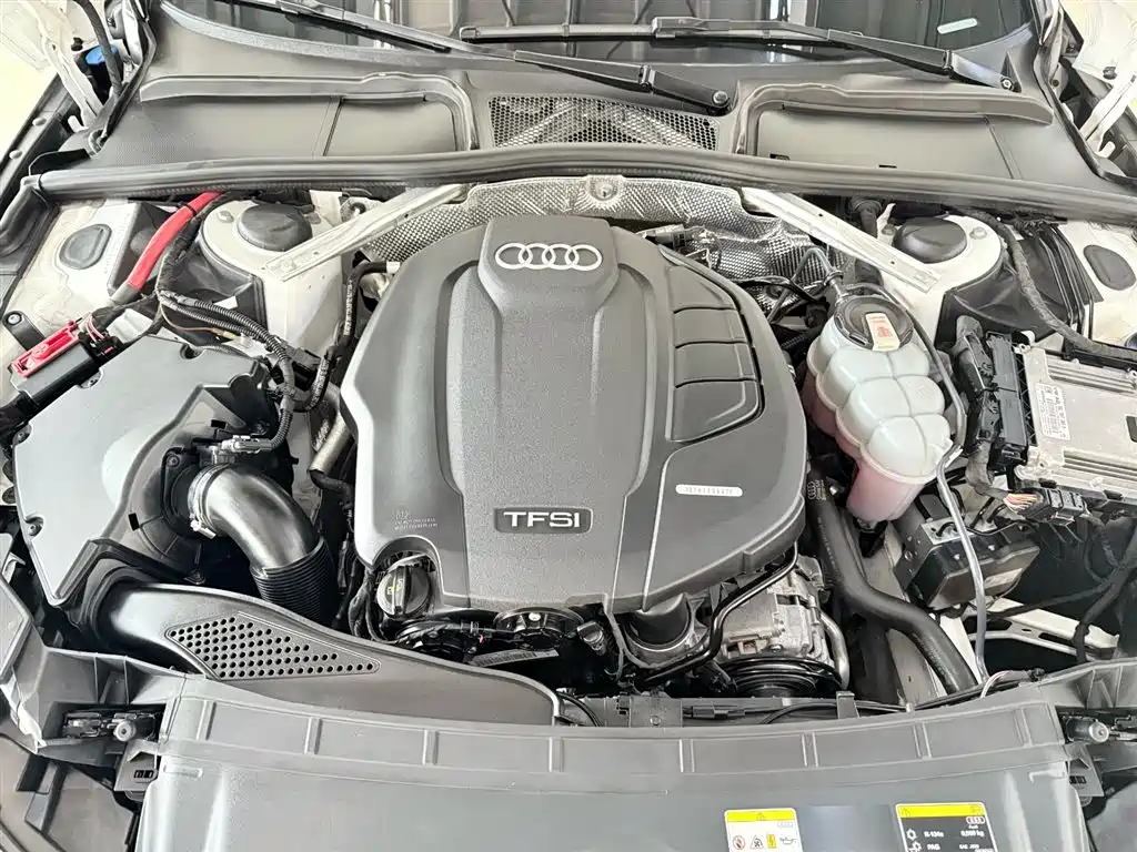 Audi A4L 2021 — фото 14
