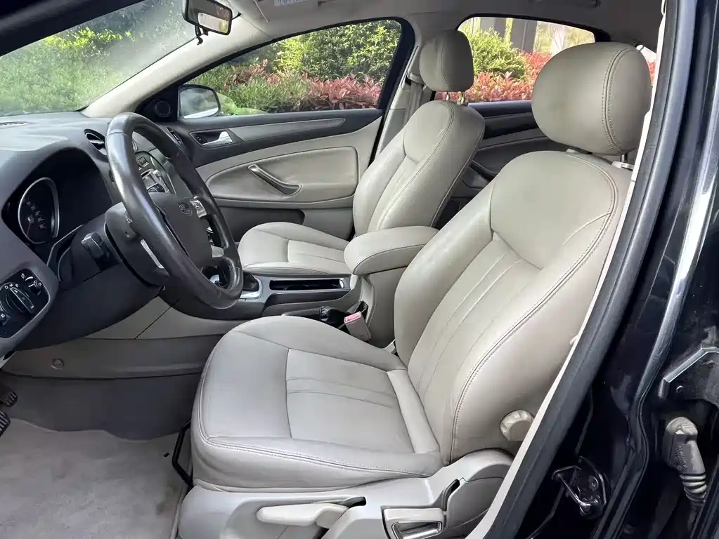 Ford Mondeo 2015 — фото 12
