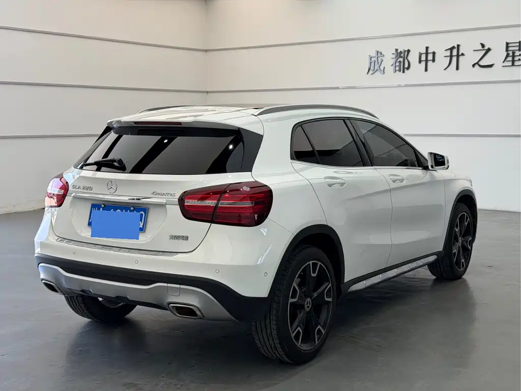 Mercedes-Benz GLA 2017