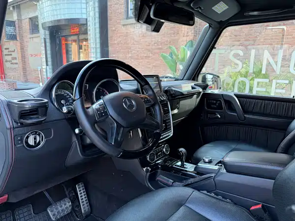 Mercedes-Benz G-Class 2015