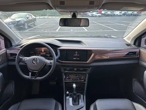 Volkswagen Tharu 2022