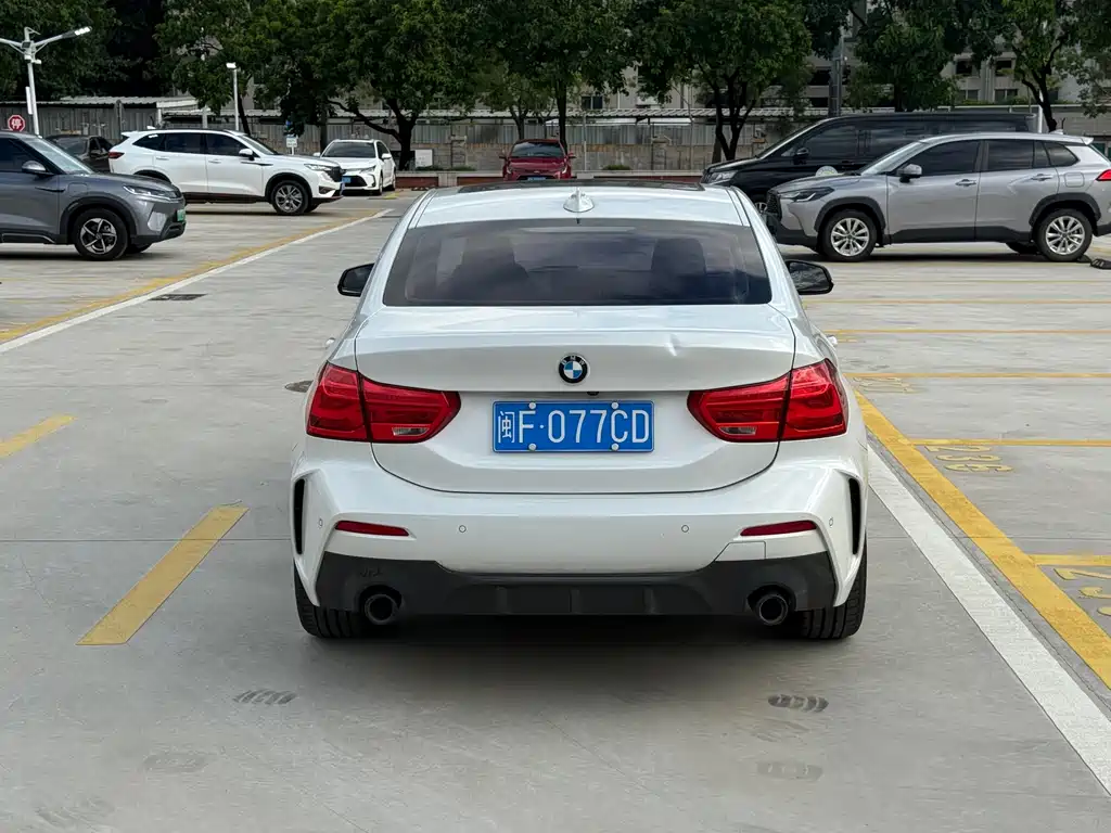BMW 1 Series 2021