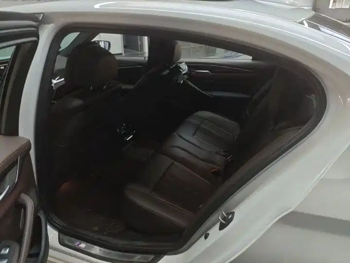 BMW 5 Series 2021