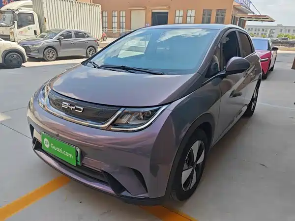 BYD Dolphin 2023