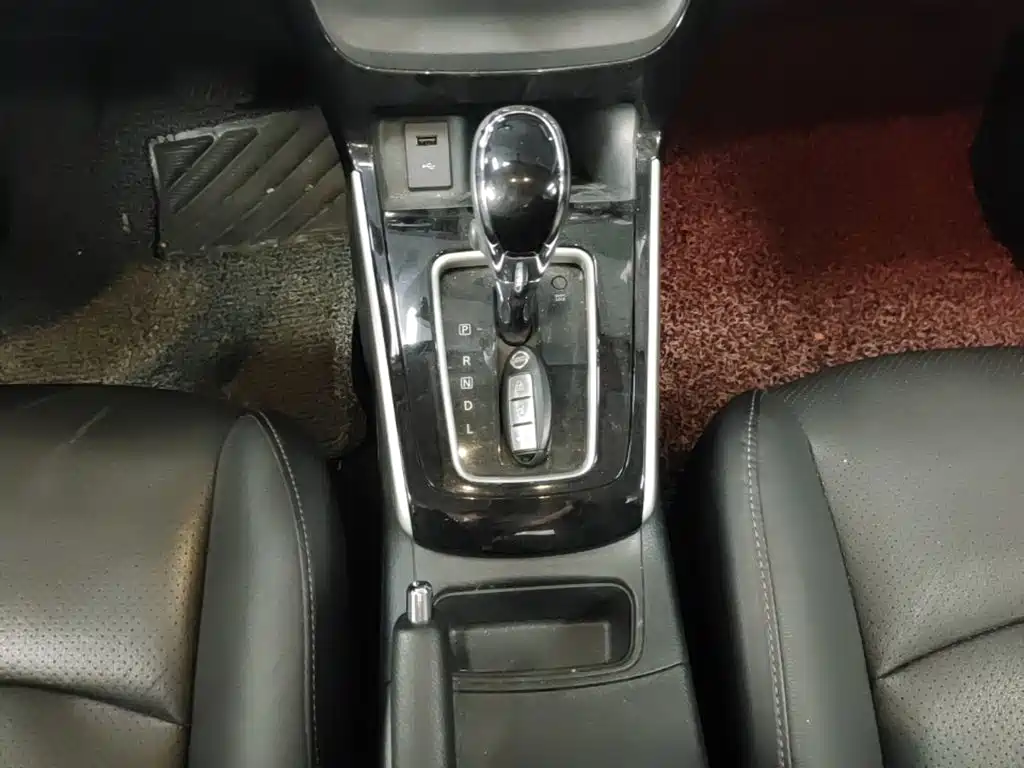 Nissan Sylphy 2019 — фото 14