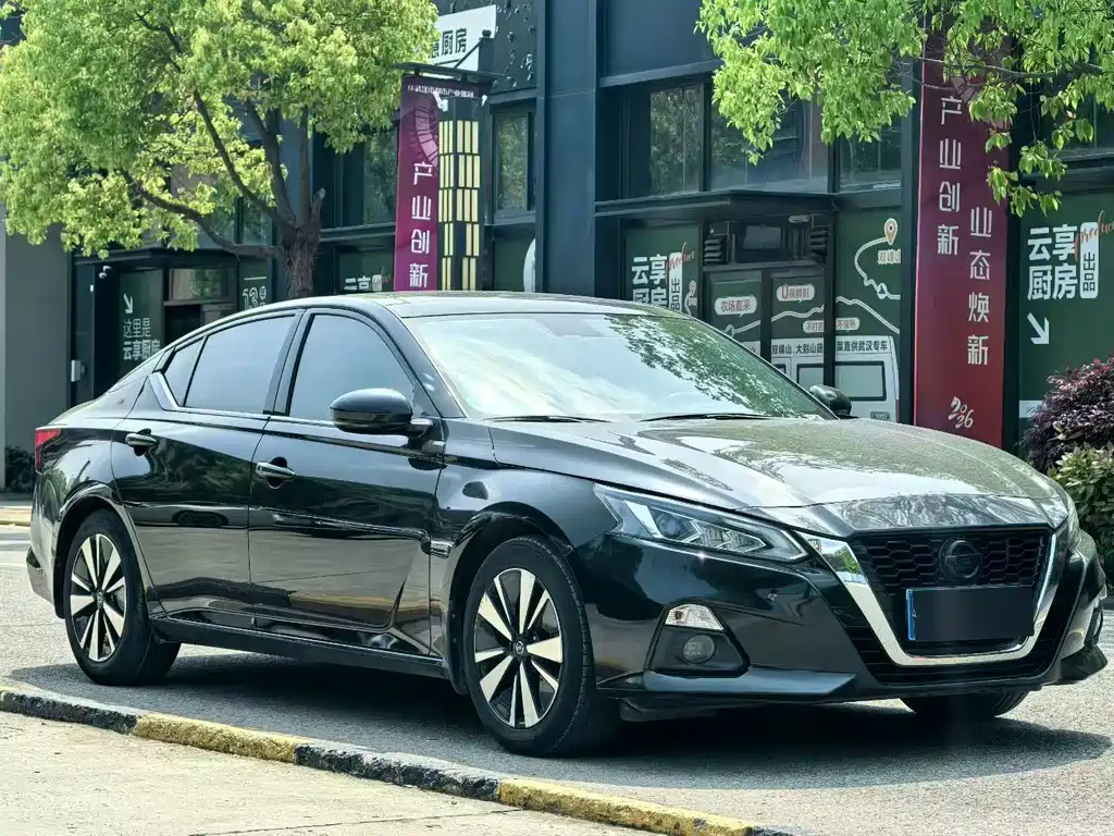 Nissan Teana 2022