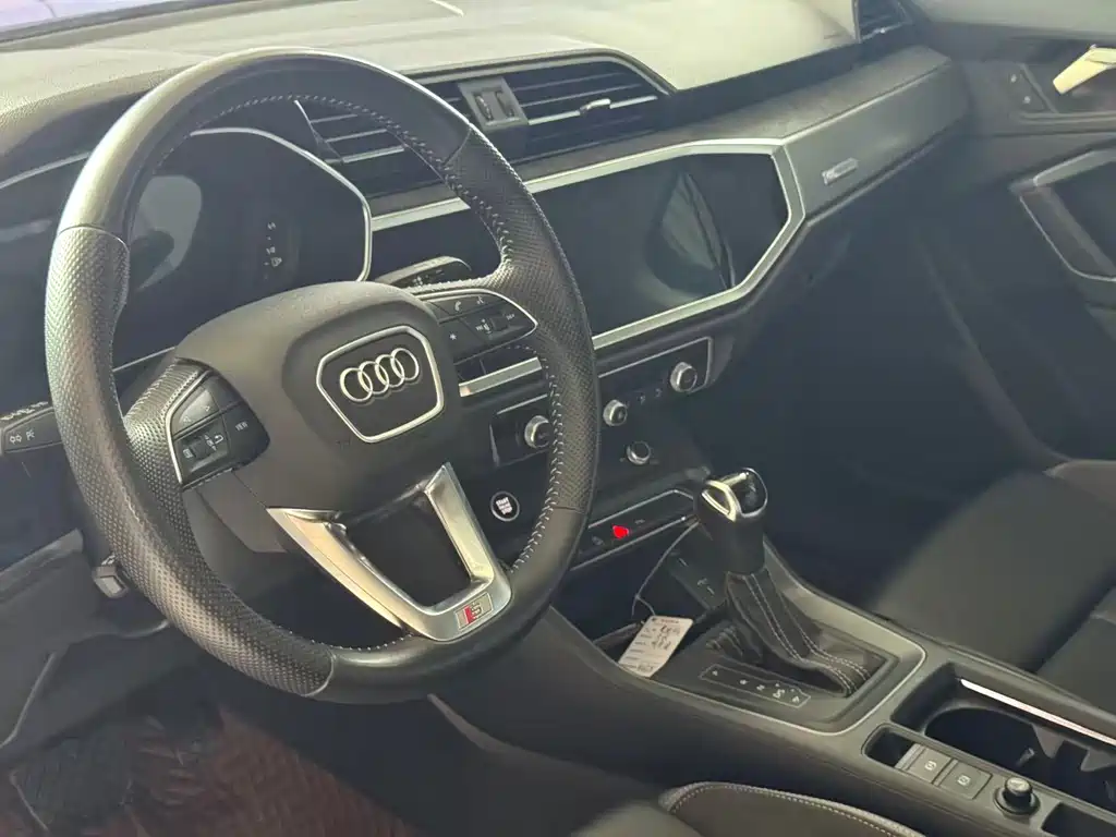 Audi Q3 Sportback 2022 — фото 17