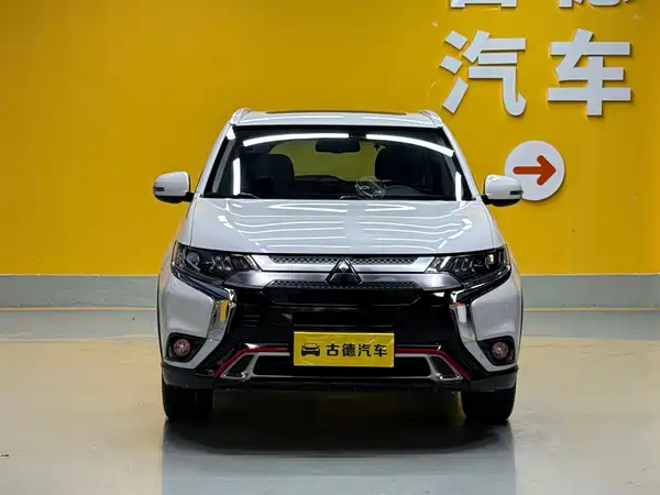 Mitsubishi Outlander 2020